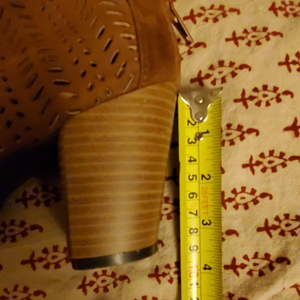 cut out booties - Picture 7 of 7